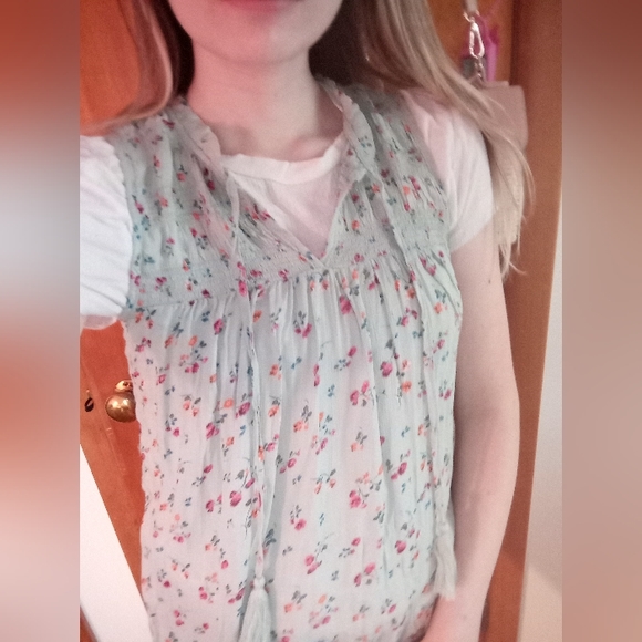 REWIND - NWOT Turquoise Floral Blouse with Tassel Tie Detail - Picture 7 of 15